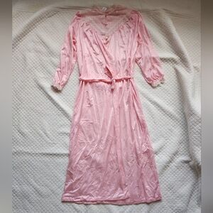 3/$20 Vintage Elegant Pink Lace Trim Robe